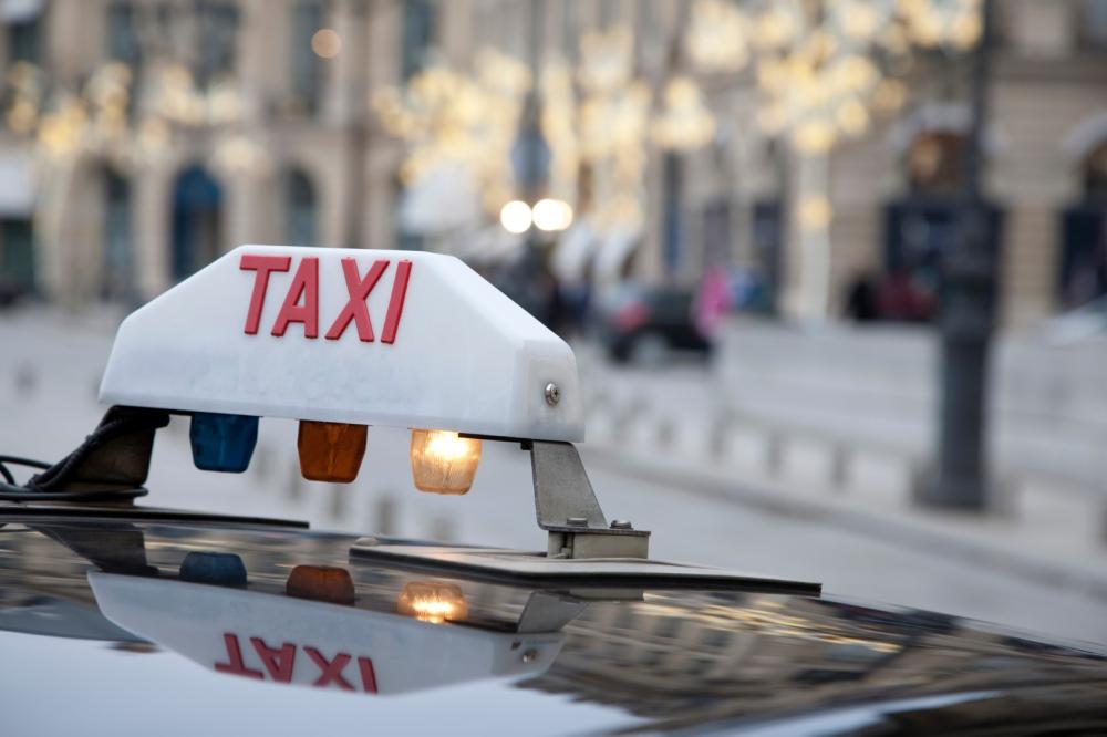 Taxi près de Domaize